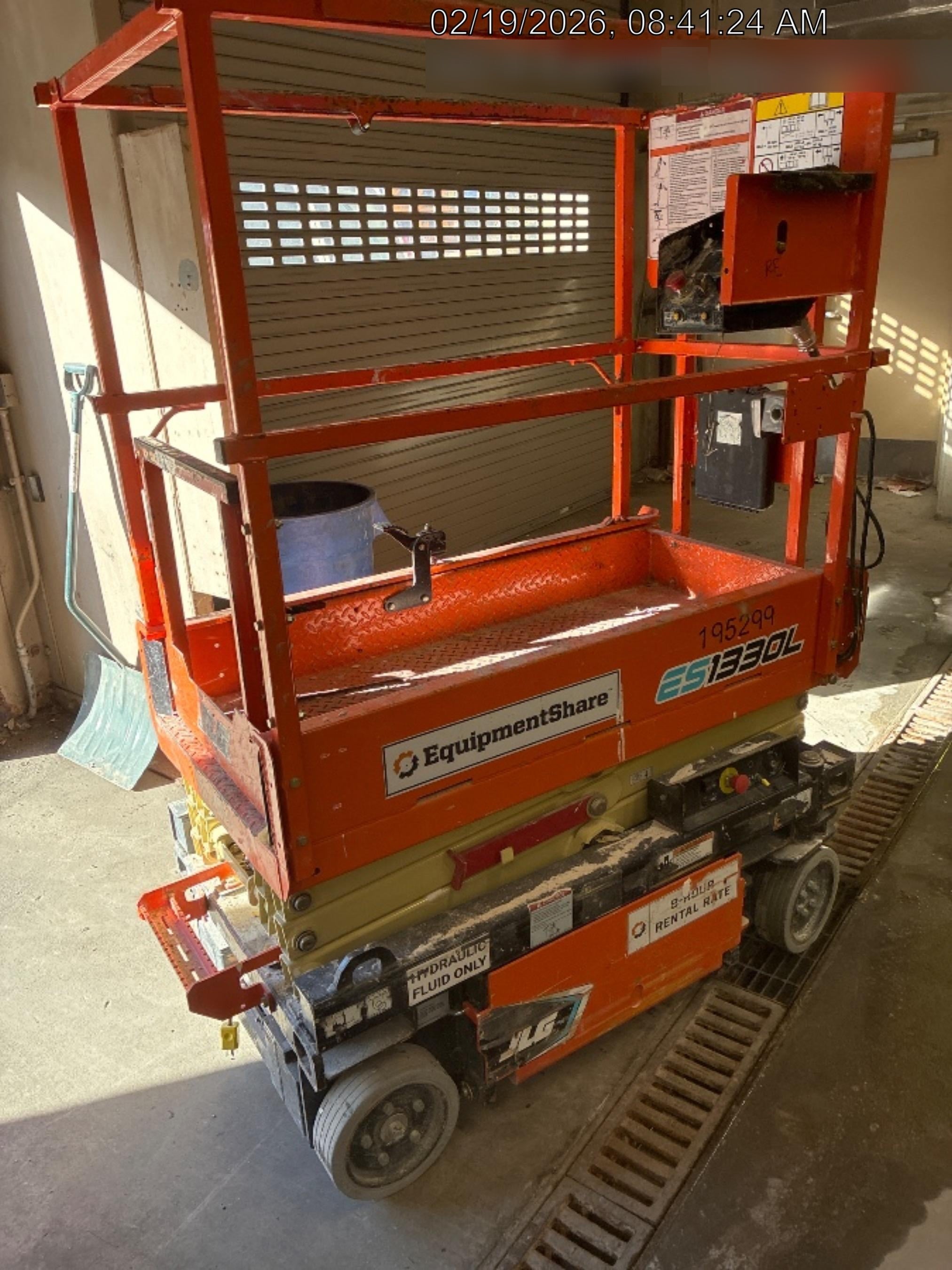 2021 JLG ES1330L