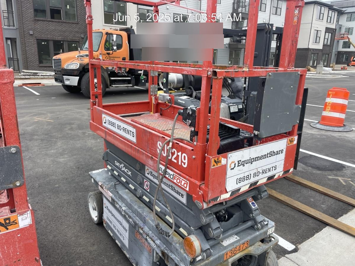 2021 SKYJACK SJ3219