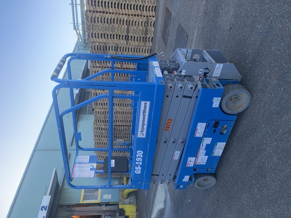 2020 Genie GS-1930 Fixed rails with chain entry gate - Pre A92.20