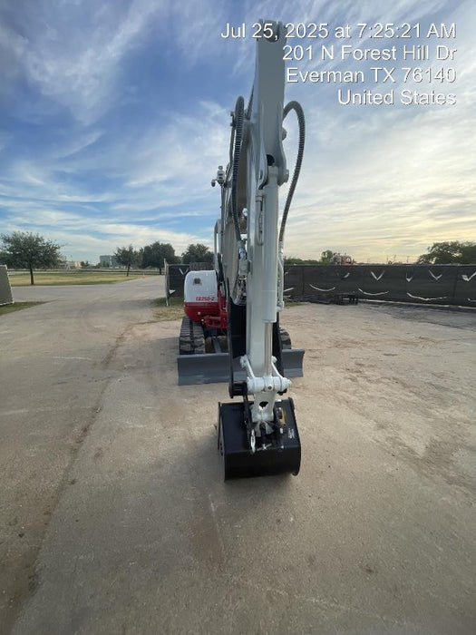 2025 TAKEUCHI 24" Bucket Takeuchi