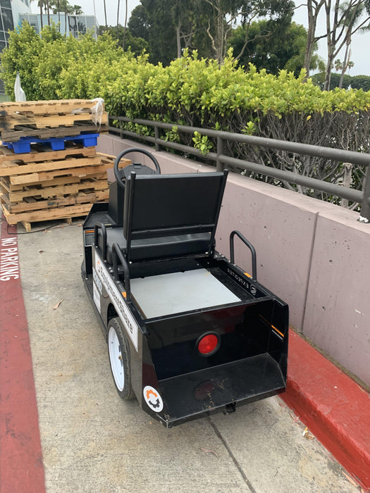 2021 Expeditor Expeditor 3 wheel Expeditor, Steering Wheel, Solid Non marketing tires, Ball Hitch, Front bumper, Painted Black