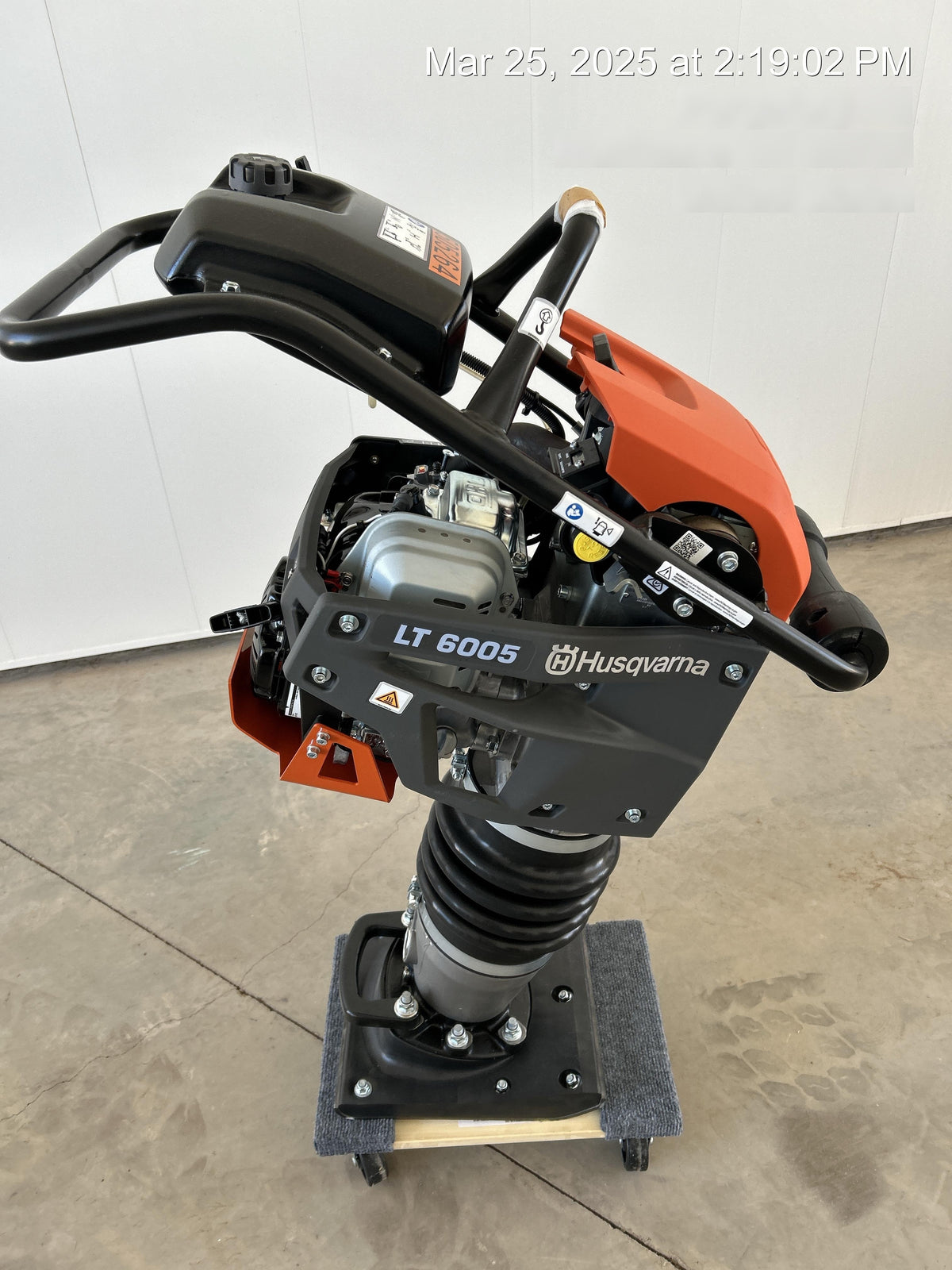 2025 HUSQVARNA LT6005