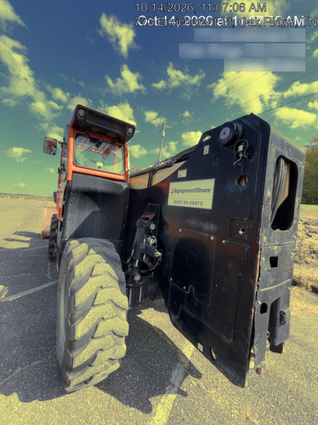 2022 JLG 1075