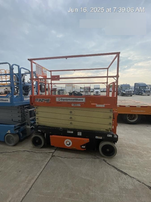 2021 JLG R3246