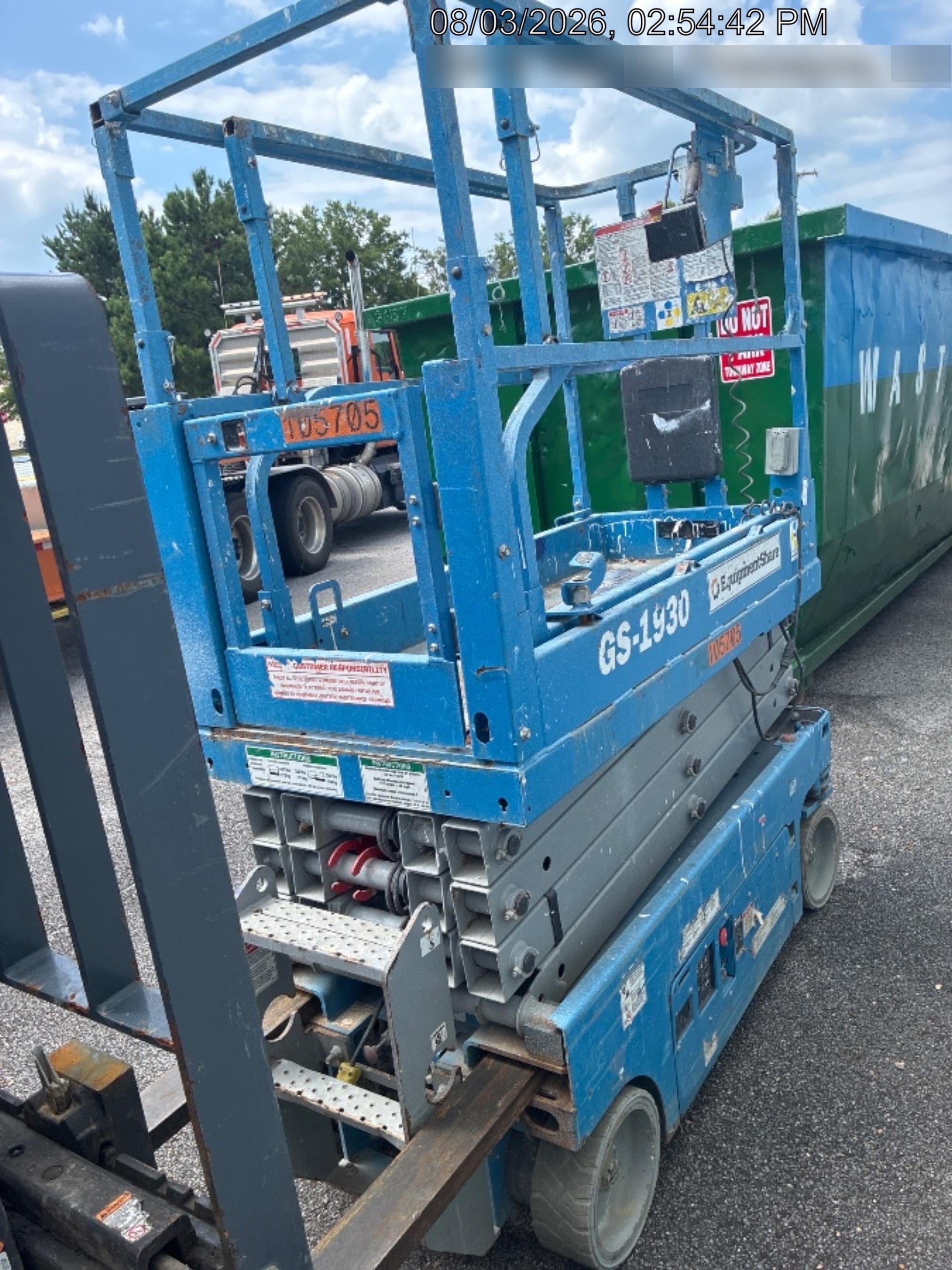 2020 Genie GS-1930 Solid Non Marking Tires, Beacon, Folding rails with half height swing gate