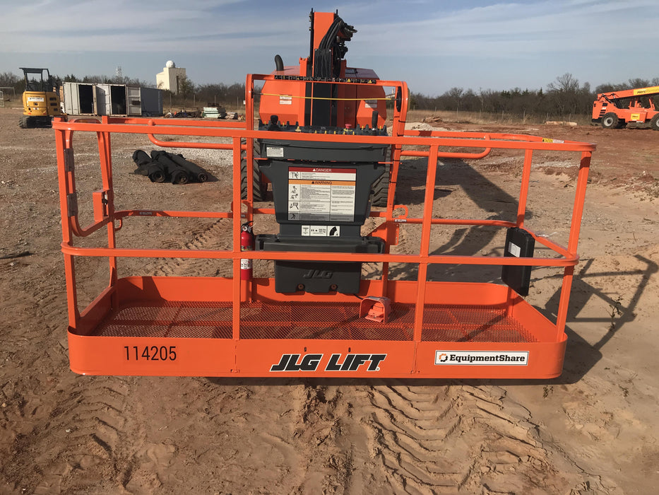 2021 JLG 800AJ
