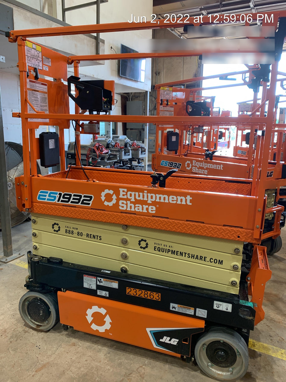 2022 JLG ES1932