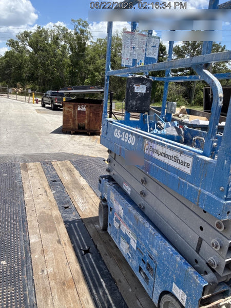 2020 Genie GS-1930 Solid Non Marking Tires, Beacon, Folding rails with half height swing gate