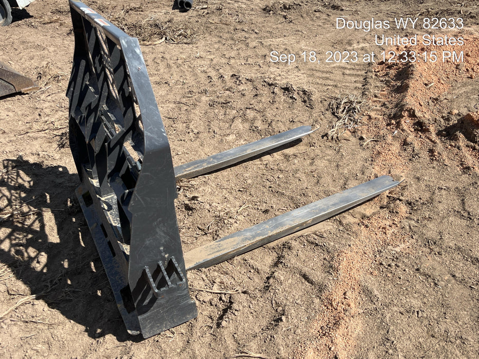 2023 PALADIN 48" Pallet Forks - Paladin