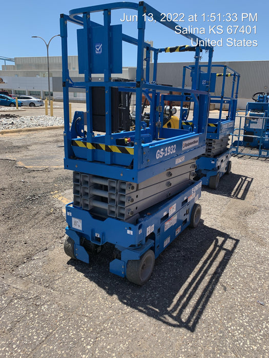 2021 GENIE GS-1932