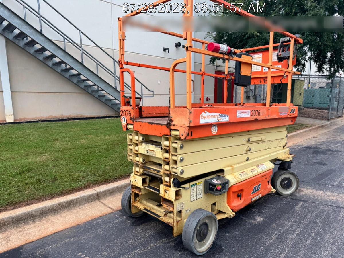 2016 JLG 3246ES