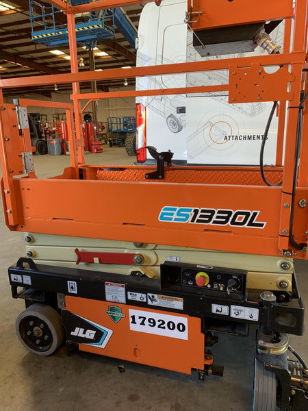 2021 JLG ES1330L