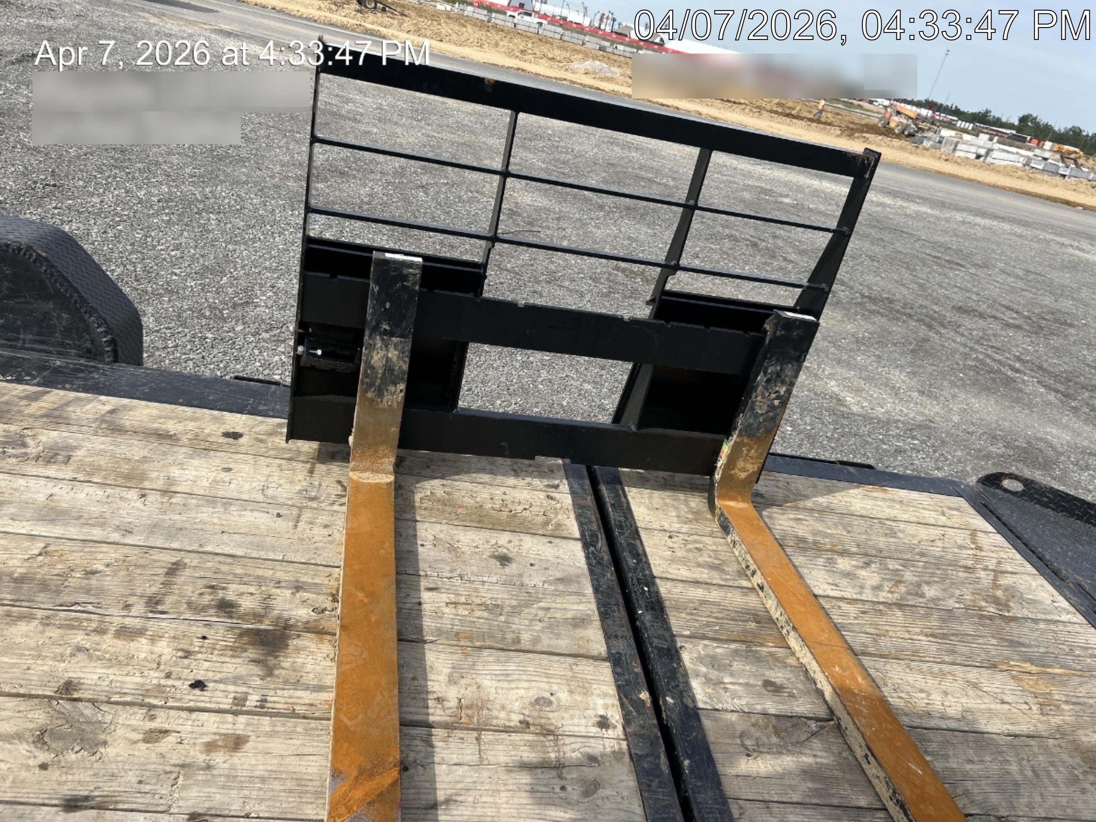 2025 ARROW MATERIAL HANDLING 72" Pallet Forks - Arrow