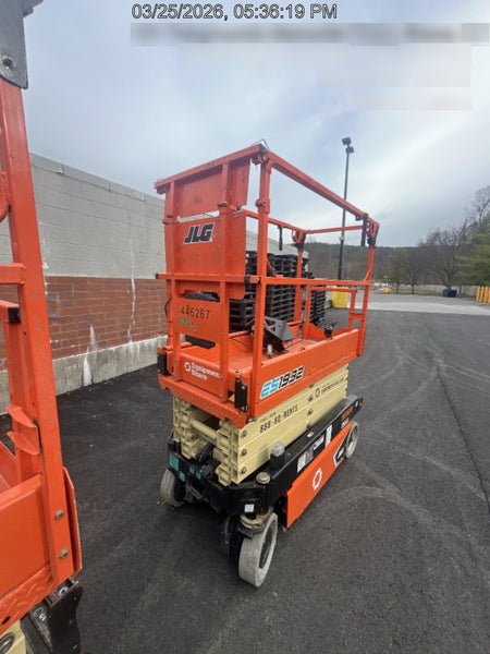 2024 JLG ES1932