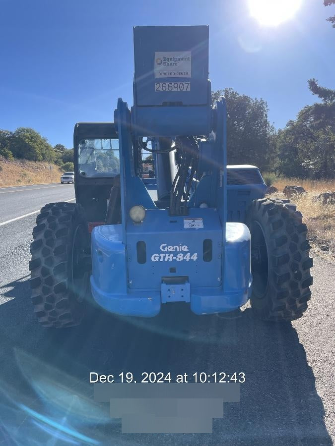 2022 GENIE GTH-844