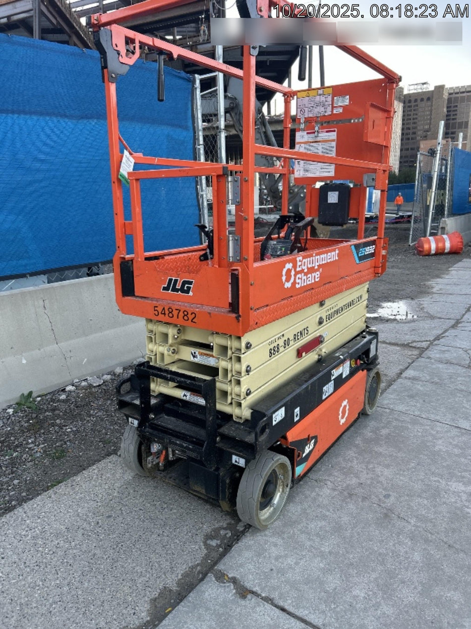 2025 JLG ES1932