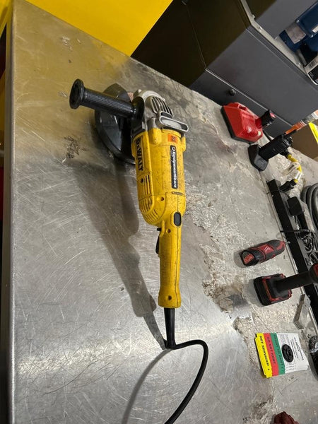 2024 DEWALT DWE4517