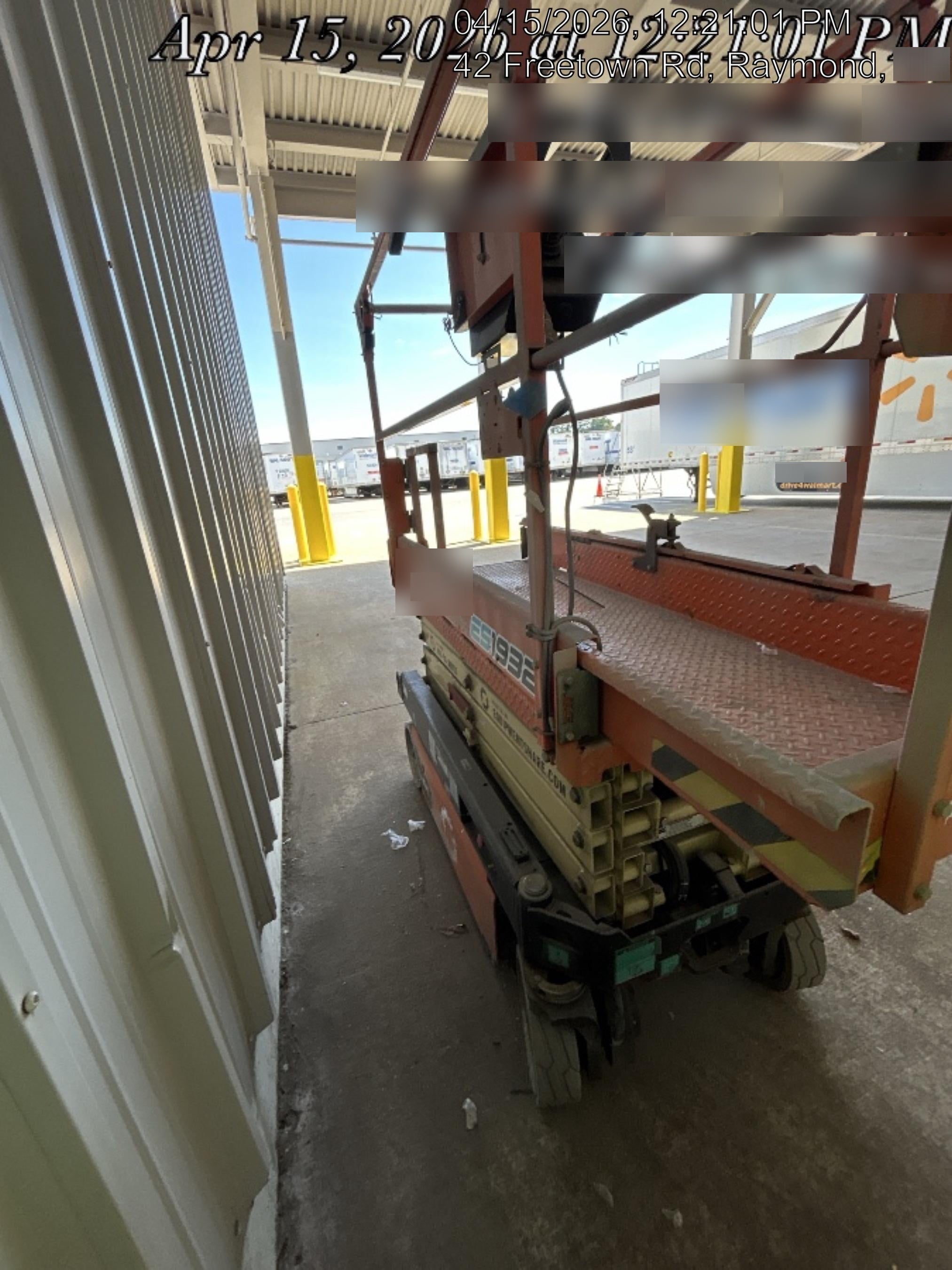 2022 JLG ES1932