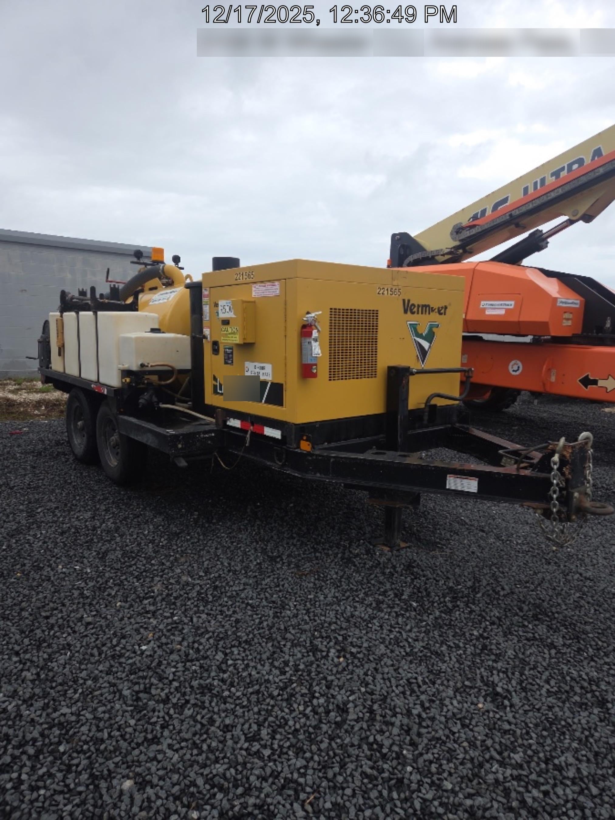 2022 VAC-TRON LP573XDT