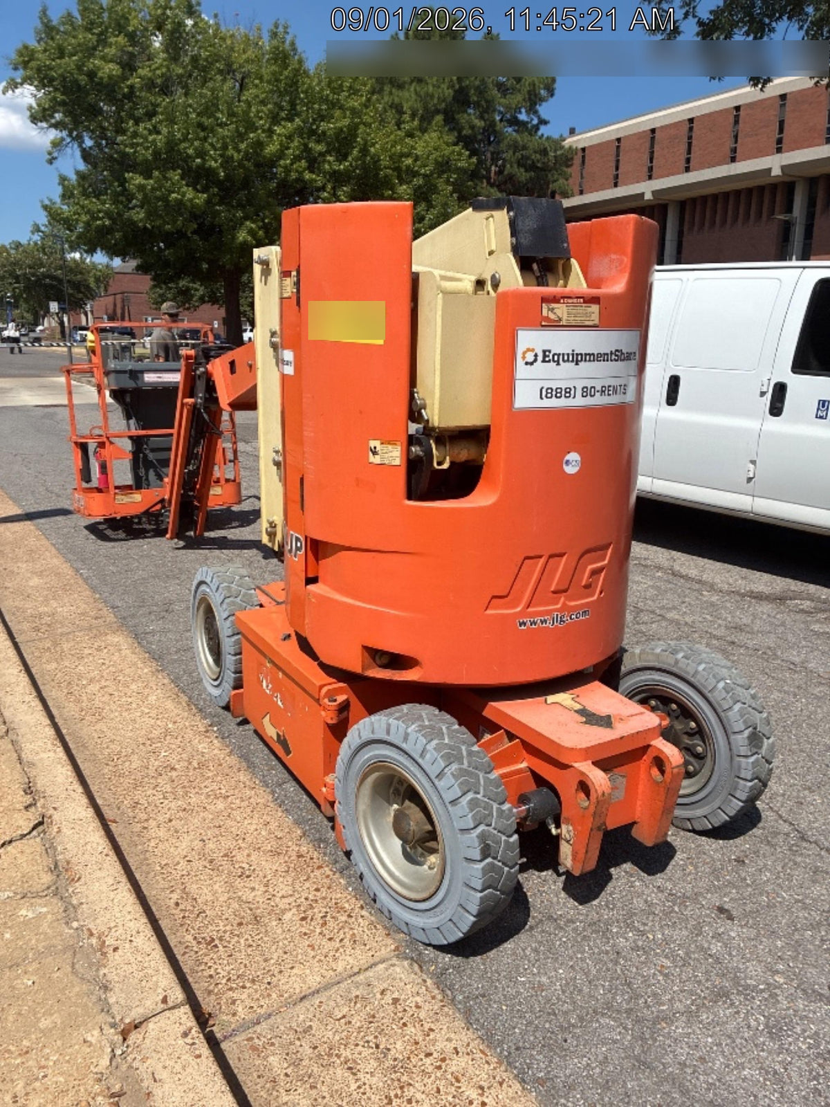2019 JLG E300AJP