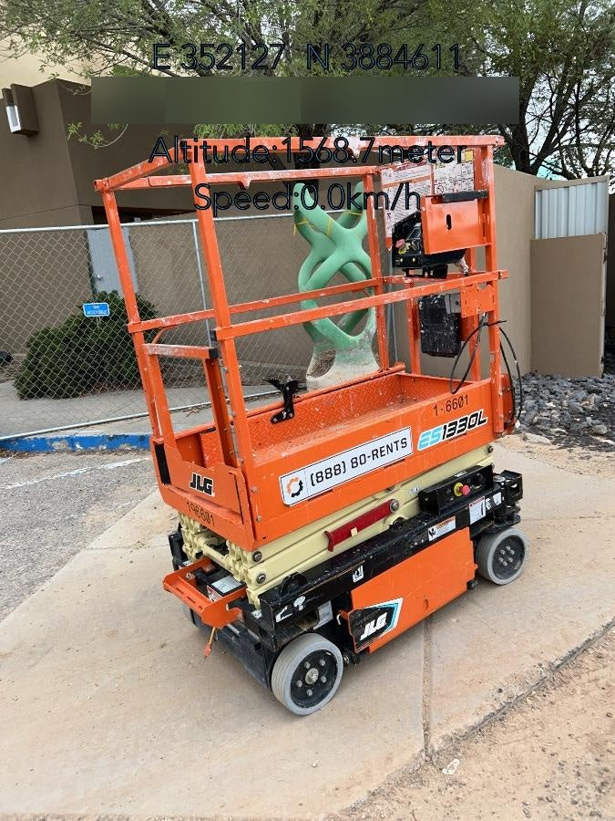 2021 JLG ES1330L