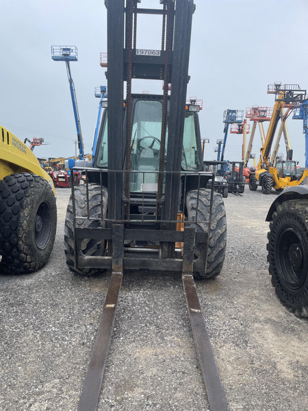 2021 CASE 586H