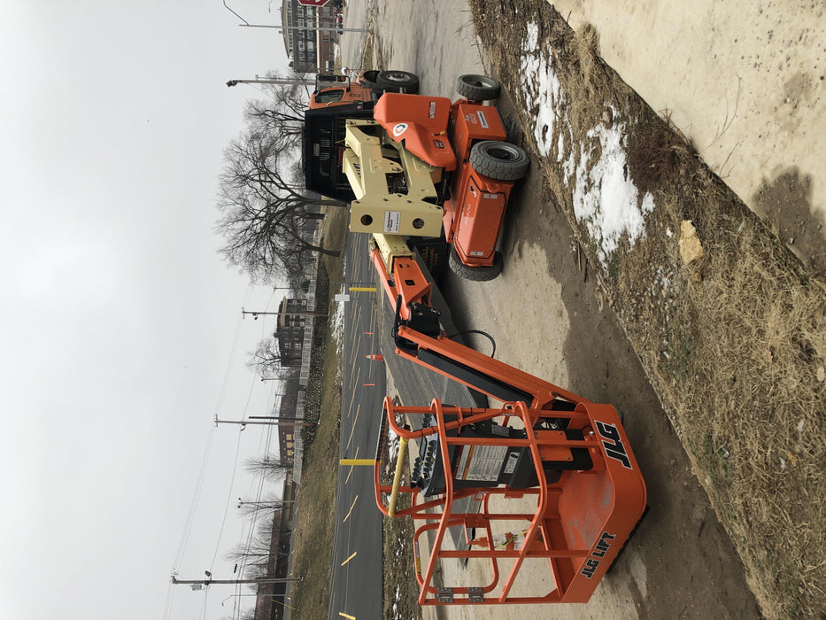2019 JLG E400AJPN