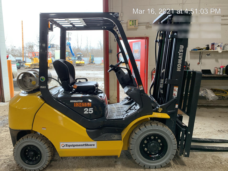 2021 KOMATSU FG25T-16 LP