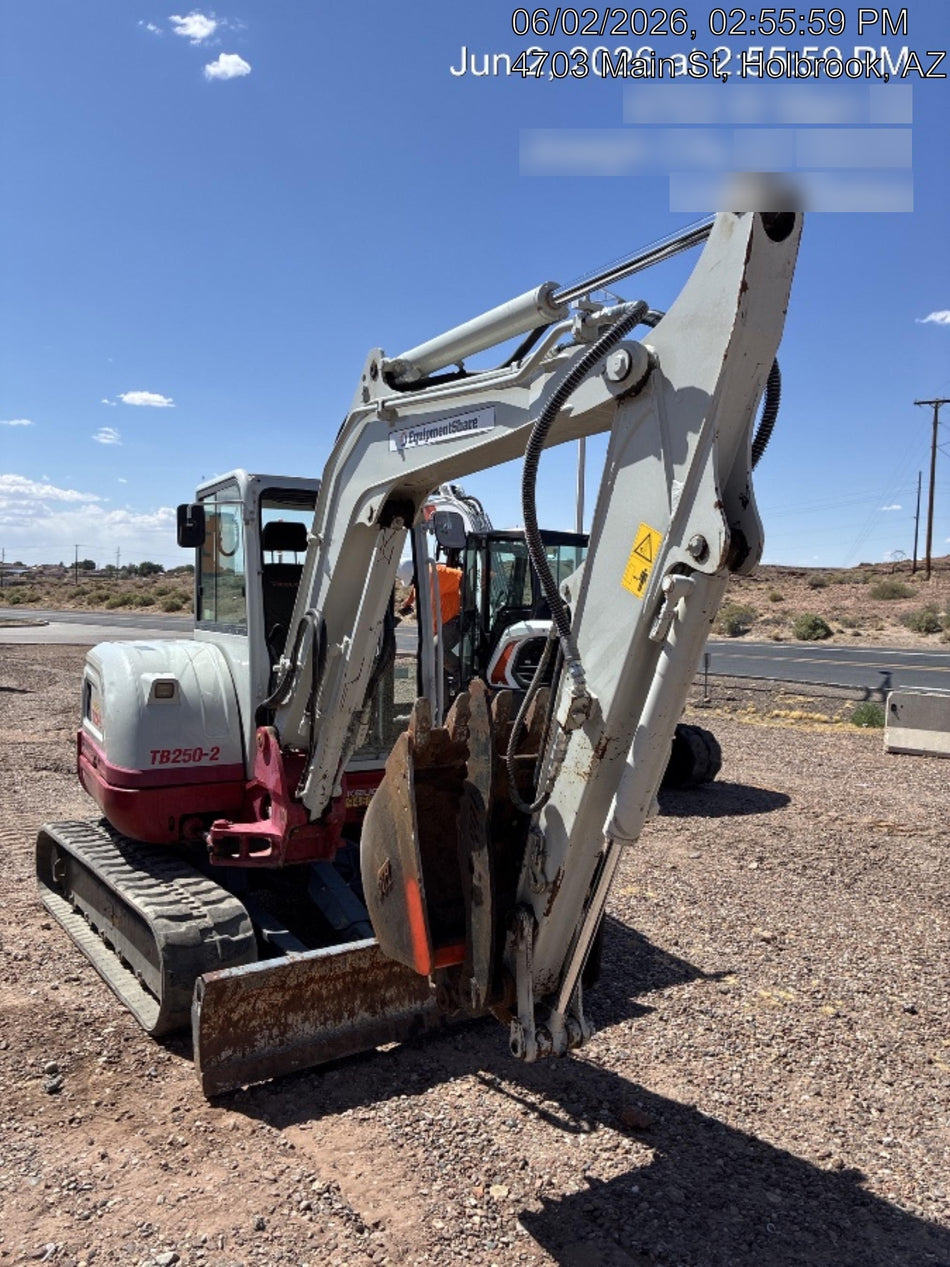 2021 TAKEUCHI TB250-2C