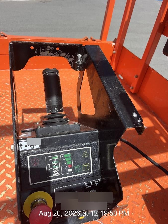 2025 JLG ES3246