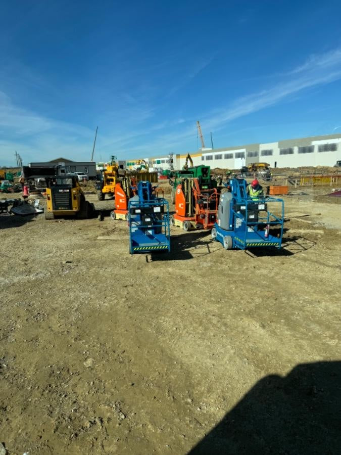 2022 JLG 26E