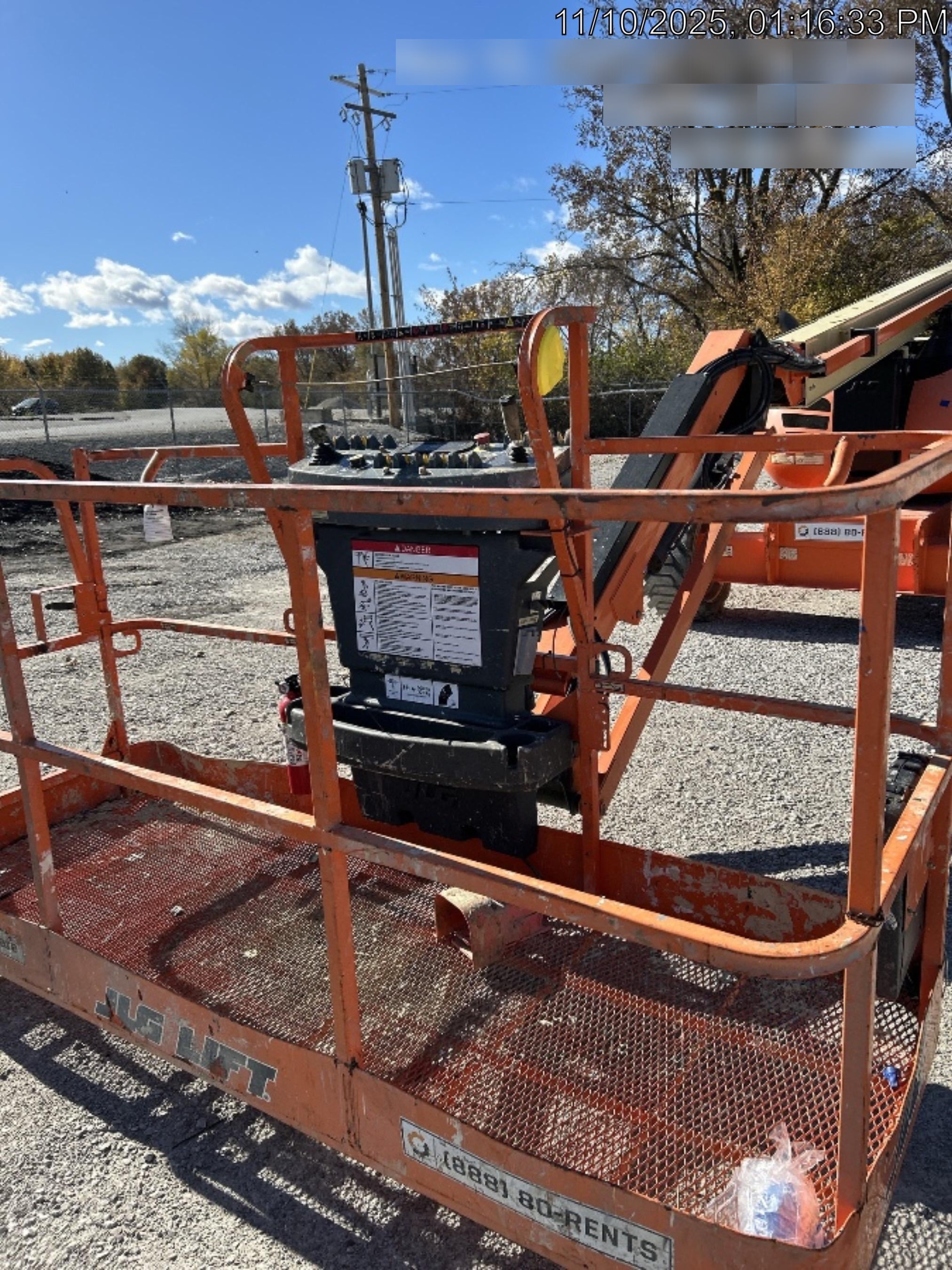 2021 JLG 600AJ