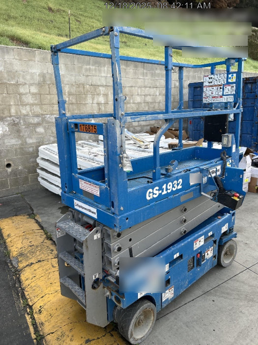 2021 GENIE GS-1932