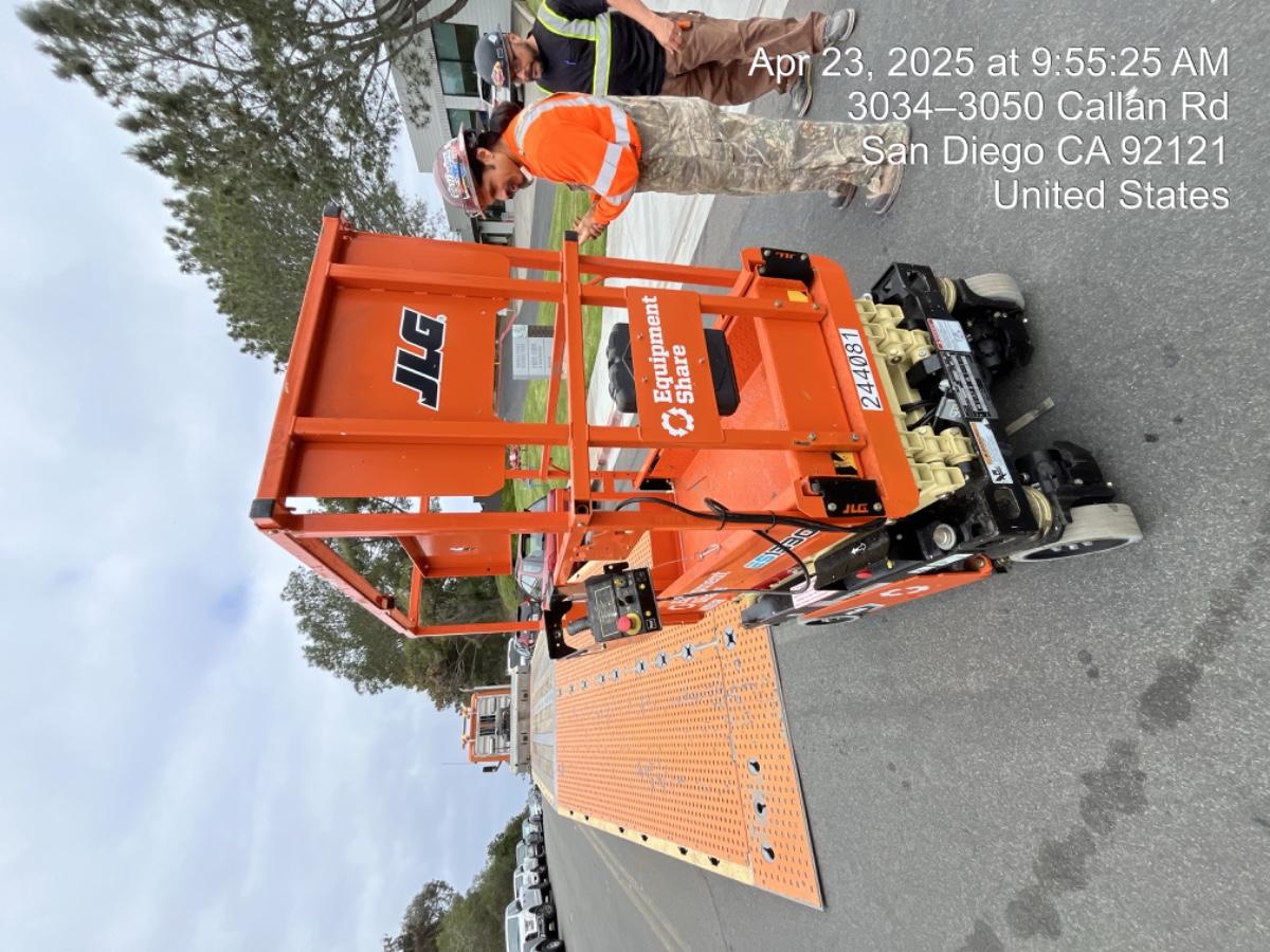 2022 JLG ES1330L