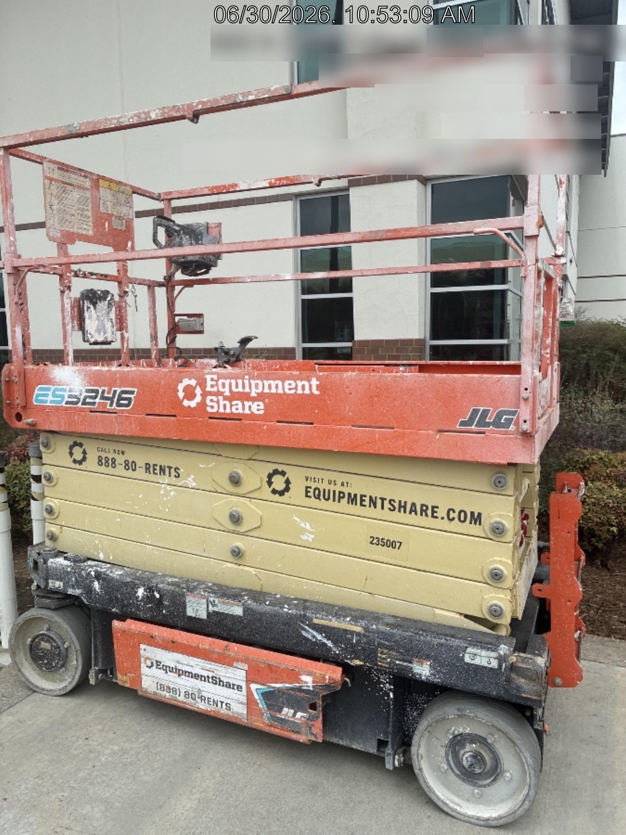 2022 JLG ES3246