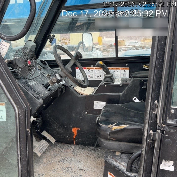 2018 Genie GTH-1056 Genie GTH-1056 w/Enclosed Cab w/HVAC, Work Lights, Solid Tires, Beacon, 60" Carriage and Forks