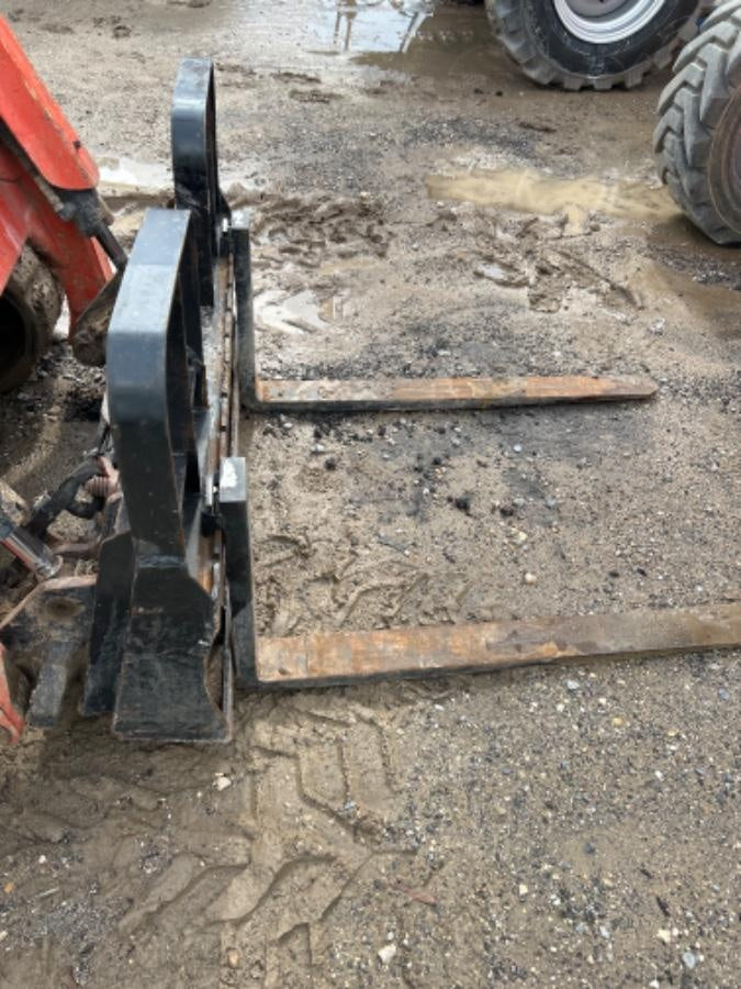 2017 HLA HD42BO500