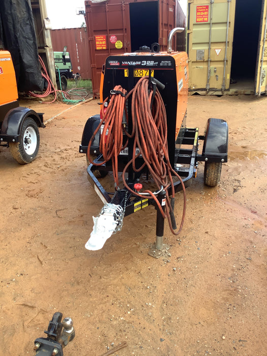 2021 Lincoln Electric Vantage 322 Vantage 322 Ready Pak 3 w/ Telematics & Decals, ORANGE (includes trailer, cable rack, fender light kit)