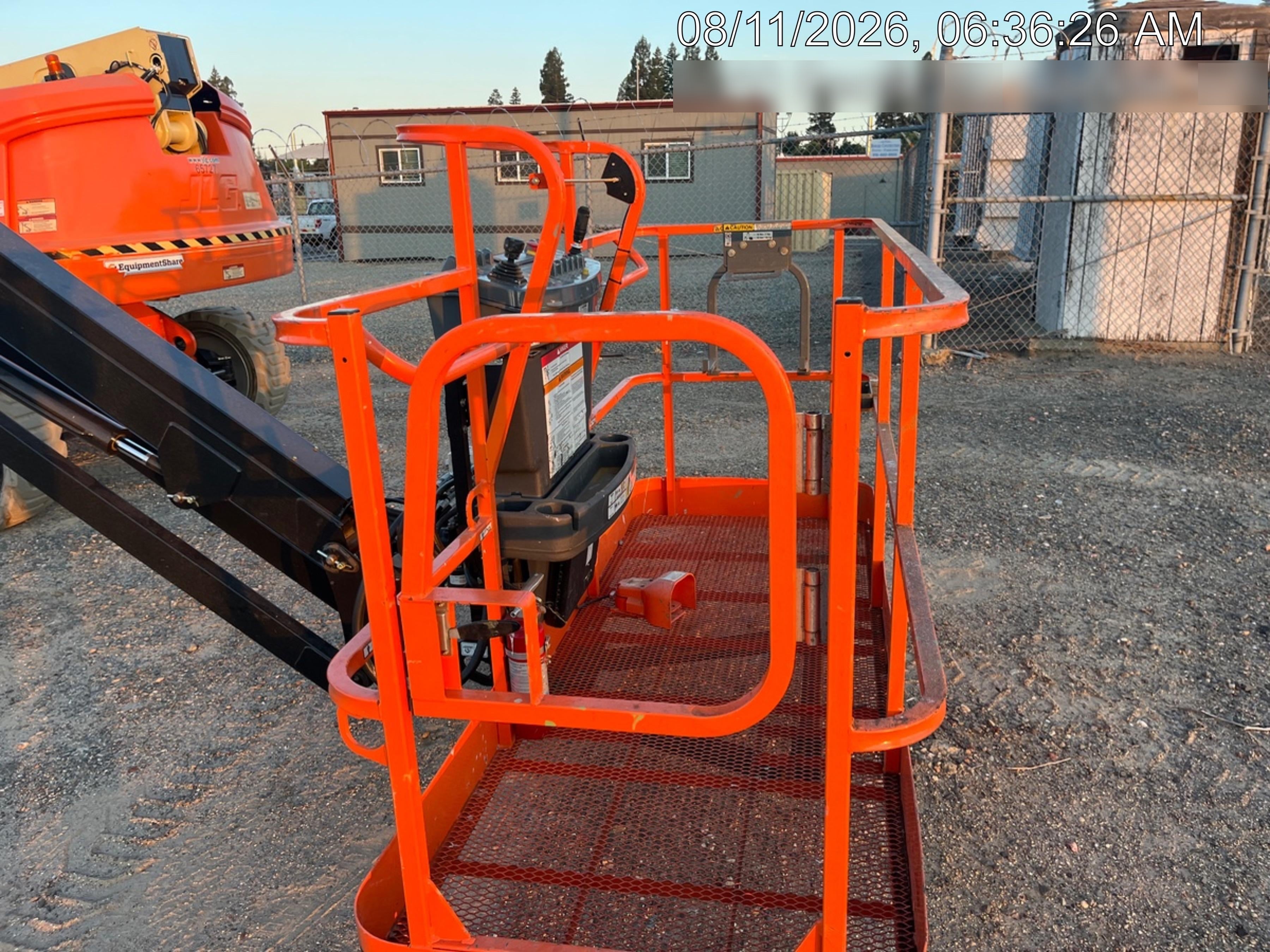 2025 JLG 660SJ
