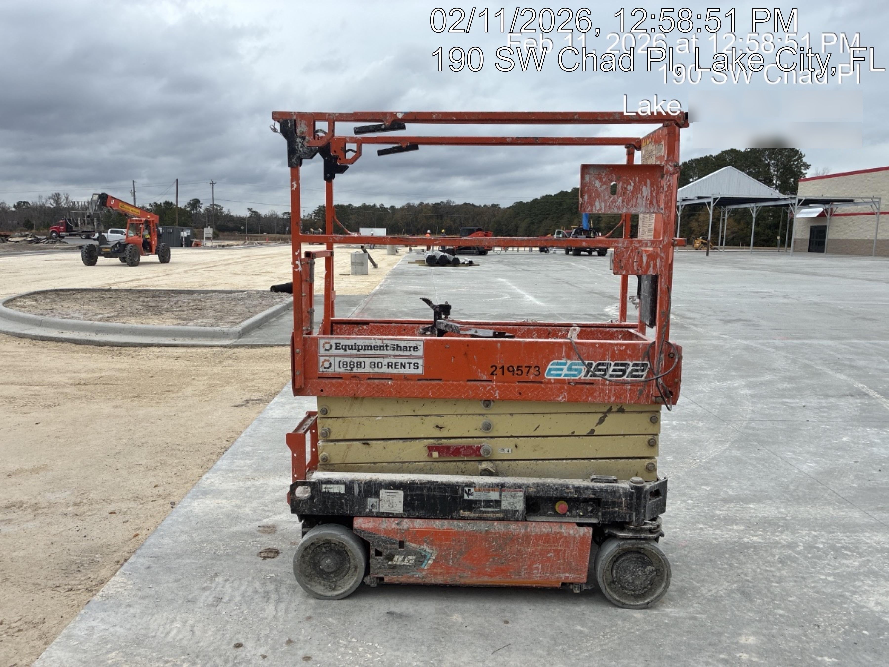 2022 JLG ES1932