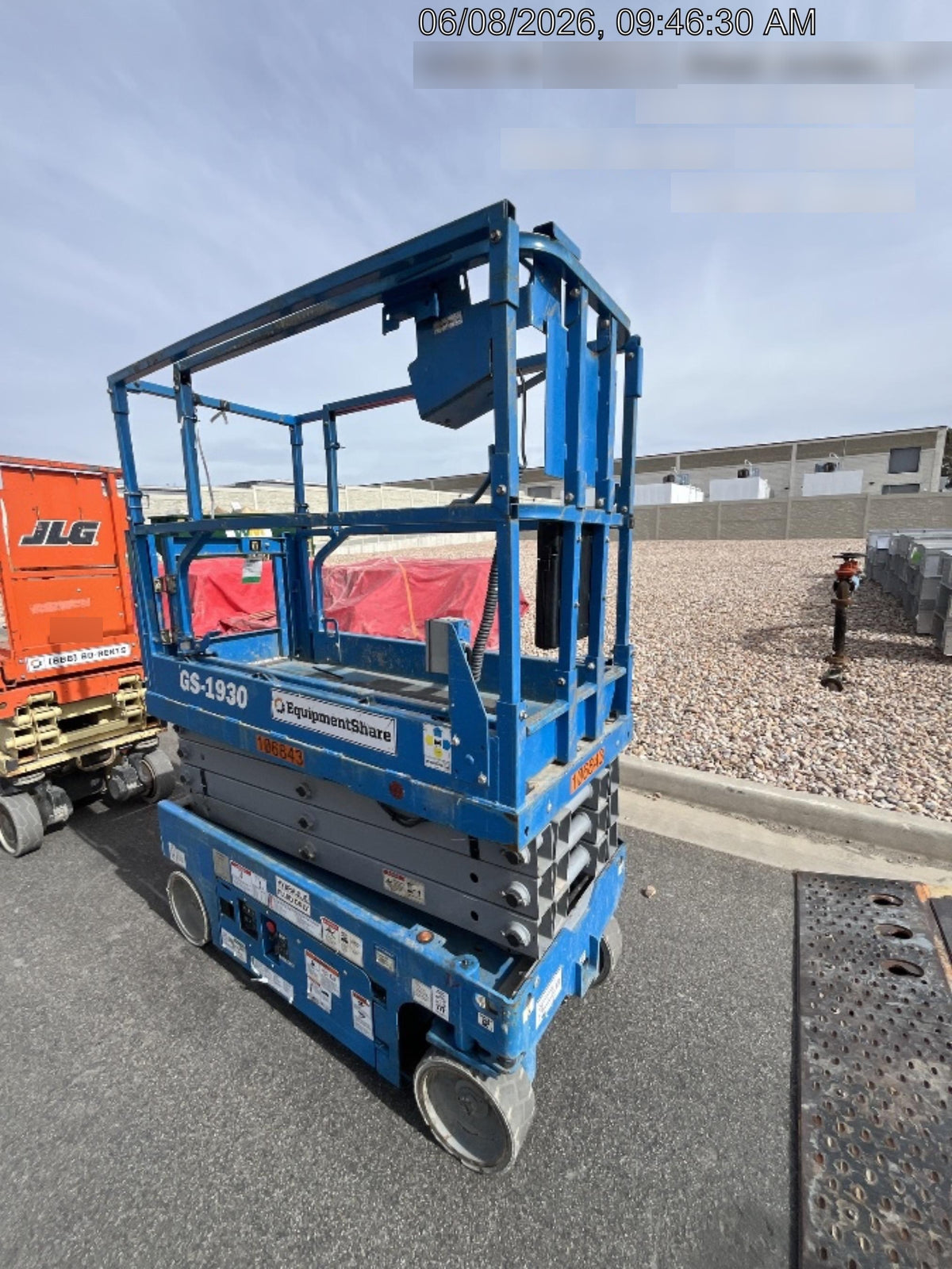 2020 Genie GS-1930 Solid Non Marking Tires, Beacon, Folding rails with half height swing gate, 800W Inverter