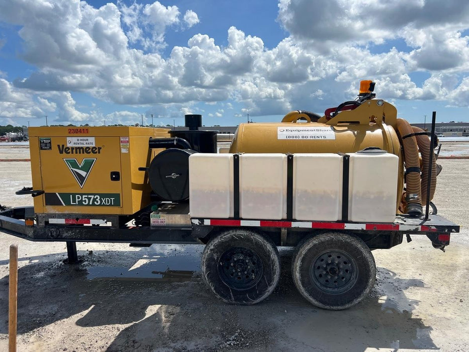 2022 Vac-Tron LP573XDT T4 Koehler Diesel Engine, 500 Gallon Debris Tank, x2 100 Gallon Water Tanks