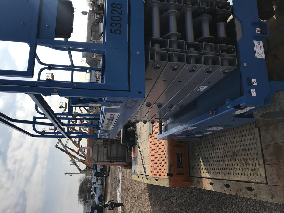 2019 Genie GS-4047 Folding rails with half height swing gate