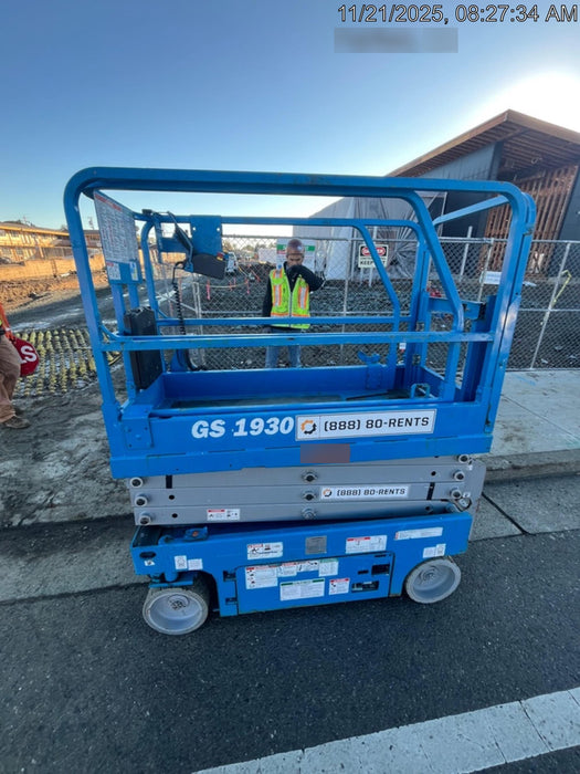 2019 Genie GS-1930 Half Height Swing Gate, 800W Inverter