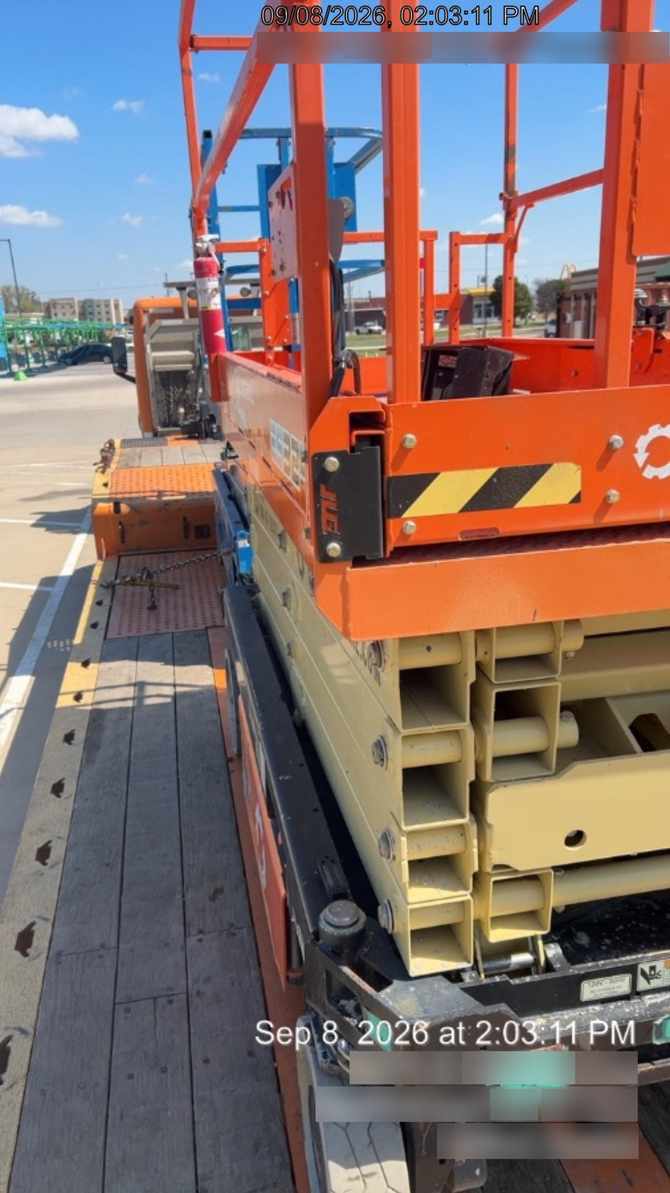 2023 JLG ES3246