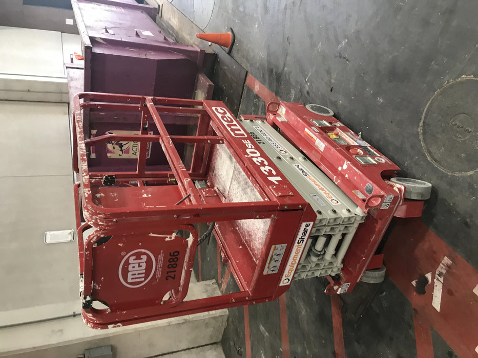 2019 MEC 1330SE MEC 1330SE w/ES Track Hardware, Full Extended 2 Year Warranty