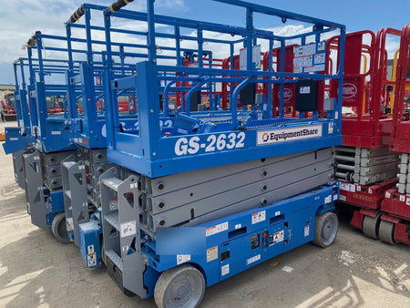 2023 GENIE GS-2632