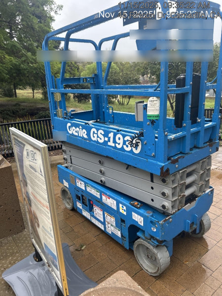 2019 Genie GS-1930 Half Height Swing Gate, 800W Inverter