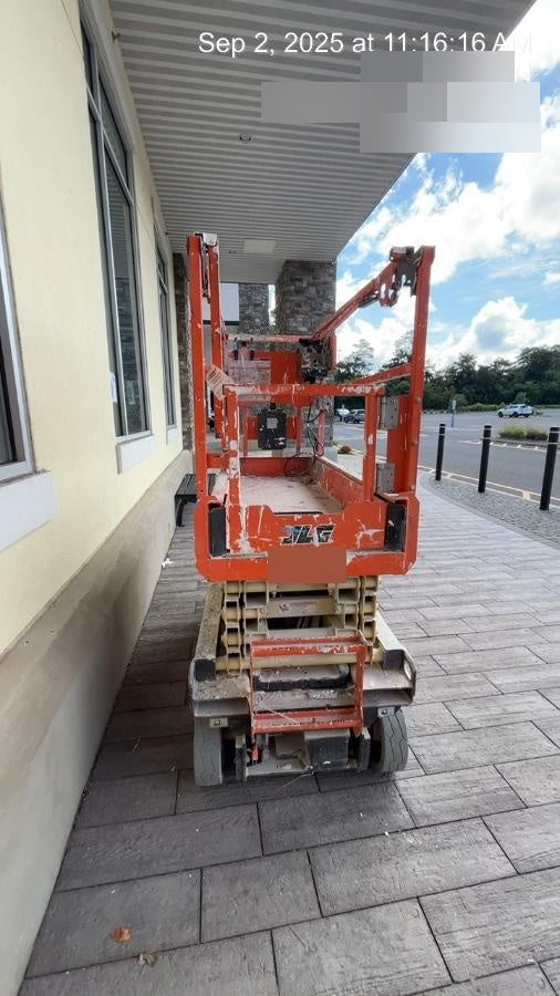 2021 JLG ES1932