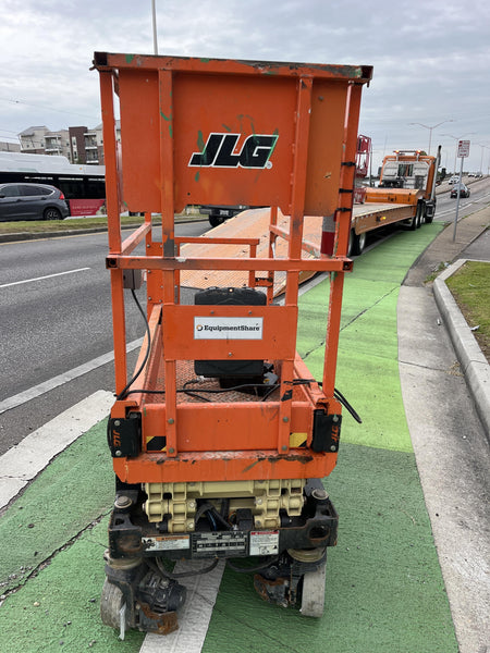 2021 JLG ES1330L